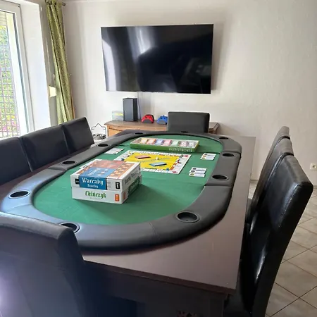 Villa Stolowa - Game - Bilard, Simracing, Arcade Chocieszow