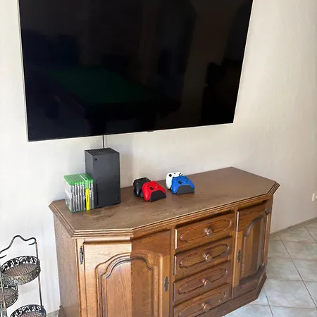 Villa Stolowa - Game - Bilard, Simracing, Arcade *