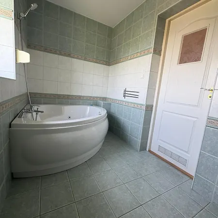 Vila Stolowa - Game - Bilard, Simracing, Arcade