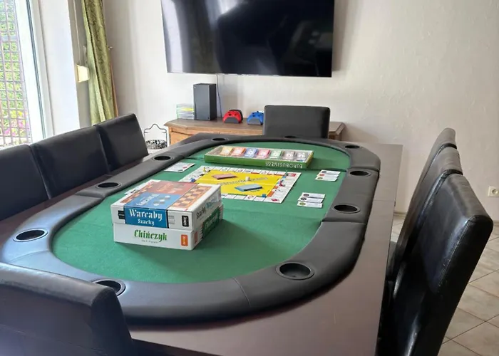 Villa Stolowa - Game - Bilard, Simracing, Arcade Chocieszow