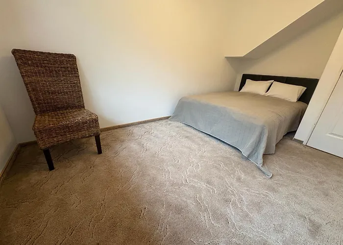 Villa Stolowa - Game - Bilard, Simracing, Arcade Chocieszow